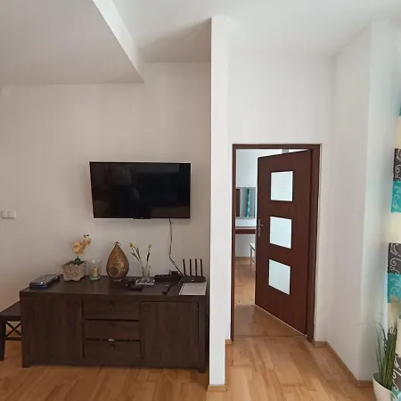 Apartment Wielopole 17 *
